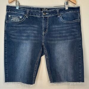 ZCOJeans Denim Shorts Womens size 18W Blue Pocket Flap  38” Waist, 10.5” Inseam